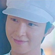 Arquivo:Hotel Del Luna-Hong Kyung.jpg