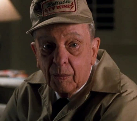 Arquivo:Reparador da TV (Pleasantville).png