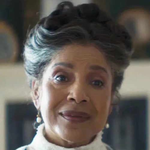 Arquivo:Elizabeth Kirkland (AID).png