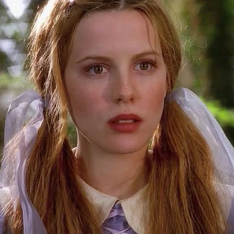 Arquivo:Alice (1998).jpeg