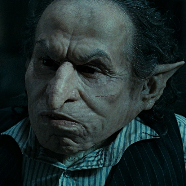 Arquivo:Grampo 2 (Harry Potter - Relíquias 1).png