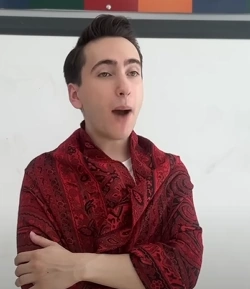 Arquivo:Ceren.png