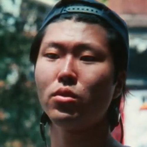 Arquivo:Rapaz coreano de kids 1995.png