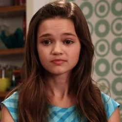 Arquivo:Katie Knight (BTR).png