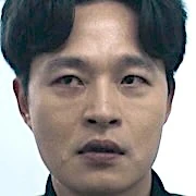 Arquivo:Dongjae-The Good or The Bastard-Lee Sung-Woo.jpg