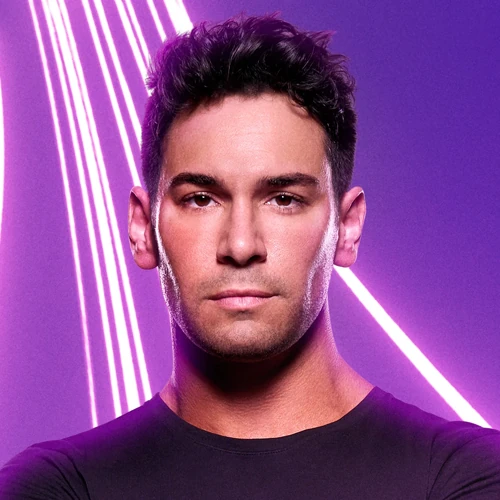 Arquivo:Tommy Bracco 38.jpg