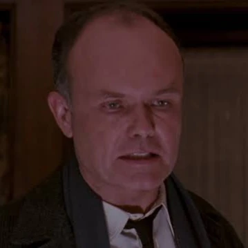Arquivo:Sr. Perry (Sociedade dos Poetas Mortos).jpg