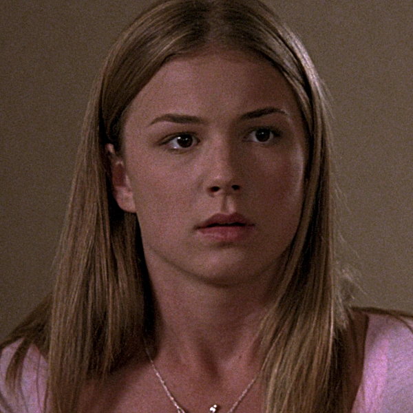 Arquivo:Emily-THRNG2.webp