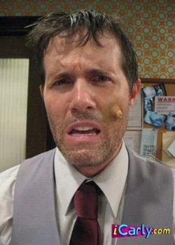 Arquivo:Lewbert2.jpg