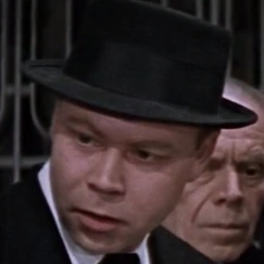Arquivo:Oficial de New Kirk City.png
