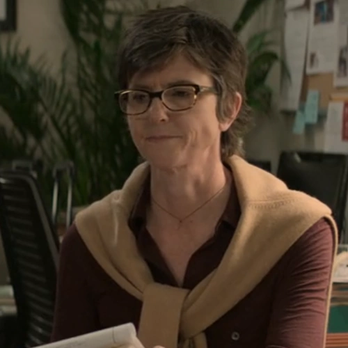 Arquivo:Sharon - De Repente uma Família.png