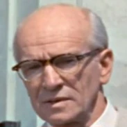 Arquivo:Dr. Minton (Juventude Transviada).jpg