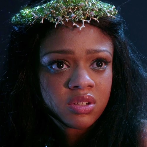 Arquivo:Ursula jovem (OUAT).jpg