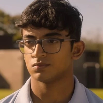 Arquivo:Sai Verma (Heartstopper).jpg