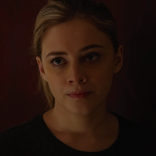 Arquivo:AWF Tessa Young.png