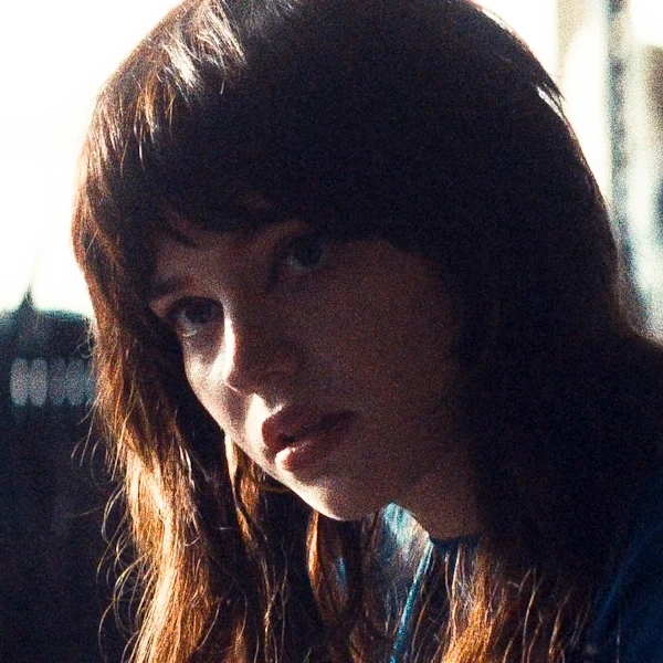 Arquivo:Artista dos efeitos especiais (MaXXXine).png