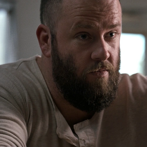 Arquivo:Benny Hammond Stranger Things.png