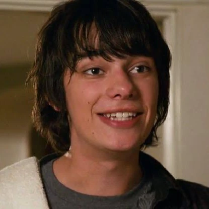 Arquivo:Rodrick Heffley 3.jpeg