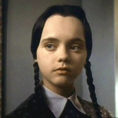 Arquivo:AFV Merlina Addams.png