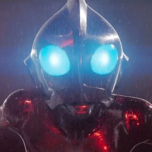 Arquivo:Hayao Sato Ultraman (U-AA).jpg