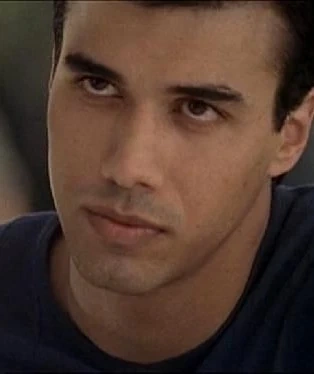 Arquivo:Reza Naiyeer.png