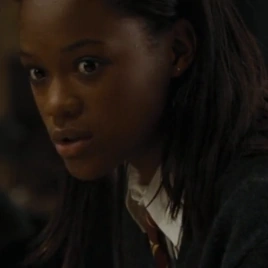 Arquivo:HP4AngelinaJohnsonm.png