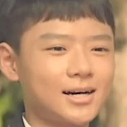 Arquivo:Hong Beom-Jun (jovem) - Rainha das Lágrimas.jpg