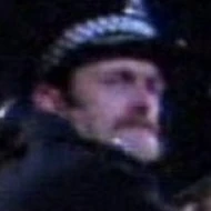 Arquivo:AnAmericanWerewolfinLondon1981Policial2.jpg