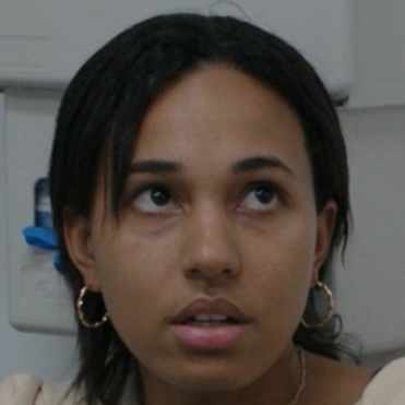 Arquivo:Opal (The Pitt).png