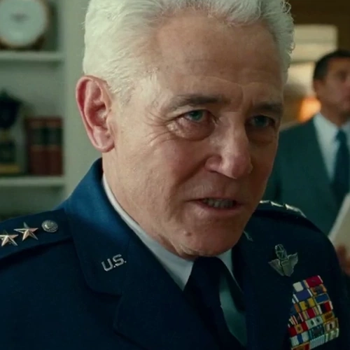 Arquivo:Petersen (WW84).png