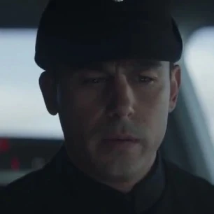 Arquivo:Oficial de seguridad imperial - The Mandalorian.jpg