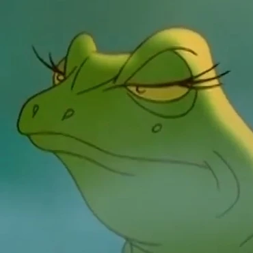 Arquivo:Rã sentada no tronco.jpg