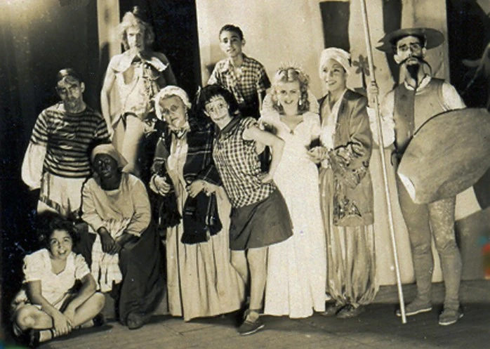 Arquivo:Sitio do Pica Pau Amarelo (1948-50) - Elenco.jpg