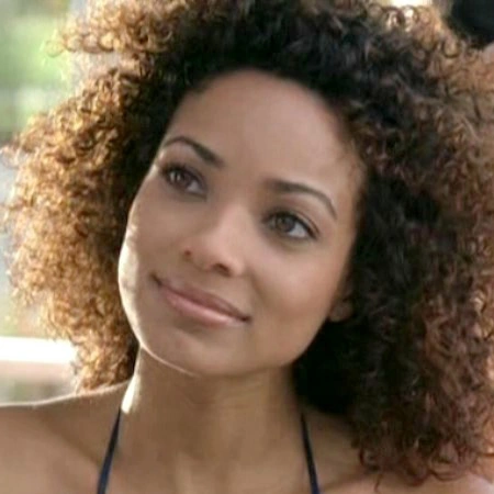 Arquivo:Denise White Chicks.png