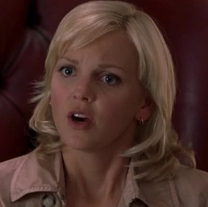 Arquivo:CindyCampbellTMP3.jpg
