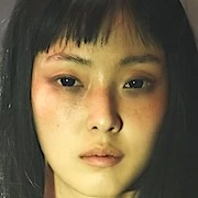 Arquivo:Jeon So-Nee - Parasyte.jpg