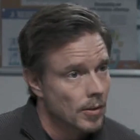 Arquivo:Seb T6E21 (TGD).png