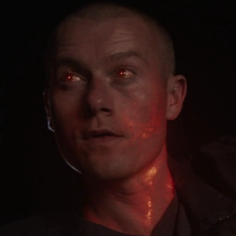 Arquivo:Eric Savin 2 (HdF3).png