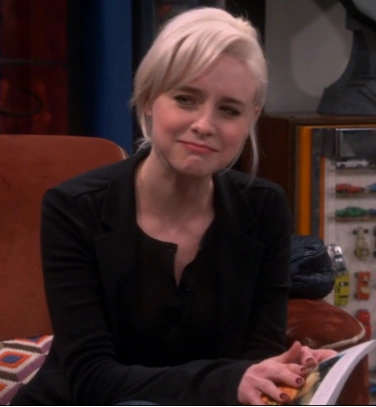 Arquivo:ClaireTBBT.png