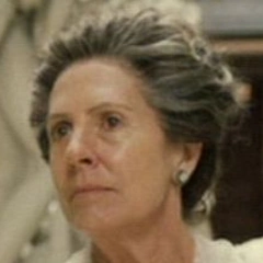 Arquivo:P&P Mrs. Gardiner.png