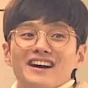 Arquivo:Hong Beom-Seok (jovem) - Rainha das Lágrimas.jpg