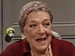 Arquivo:Chespirito Dona Cotinha.jpg