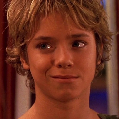 Arquivo:Peter (Peter Pan'03).jpg