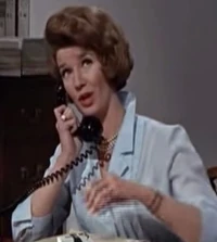 Arquivo:Moneypenny-1963-1a1.jpg