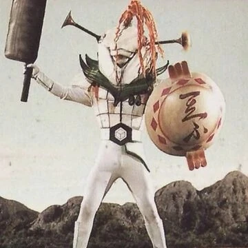 Arquivo:MMPR Trumpet Top.jpg
