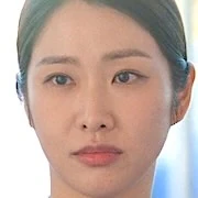 Arquivo:Doctor On The Edge-Shin Yoon-Jung1.jpg