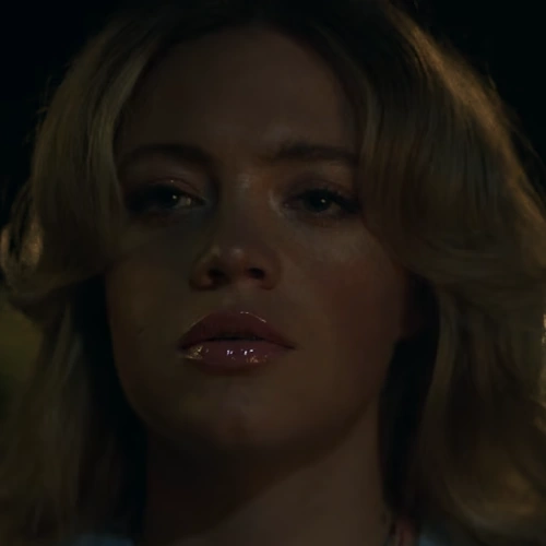 Arquivo:Andie Bell.png