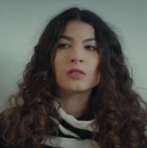 Arquivo:Gamze (Mãe).jpg