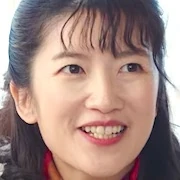Arquivo:Hyeon Myeong Sun Pousando no Amor.jpg
