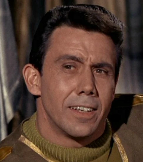 Arquivo:Oficial léo rabelo.png